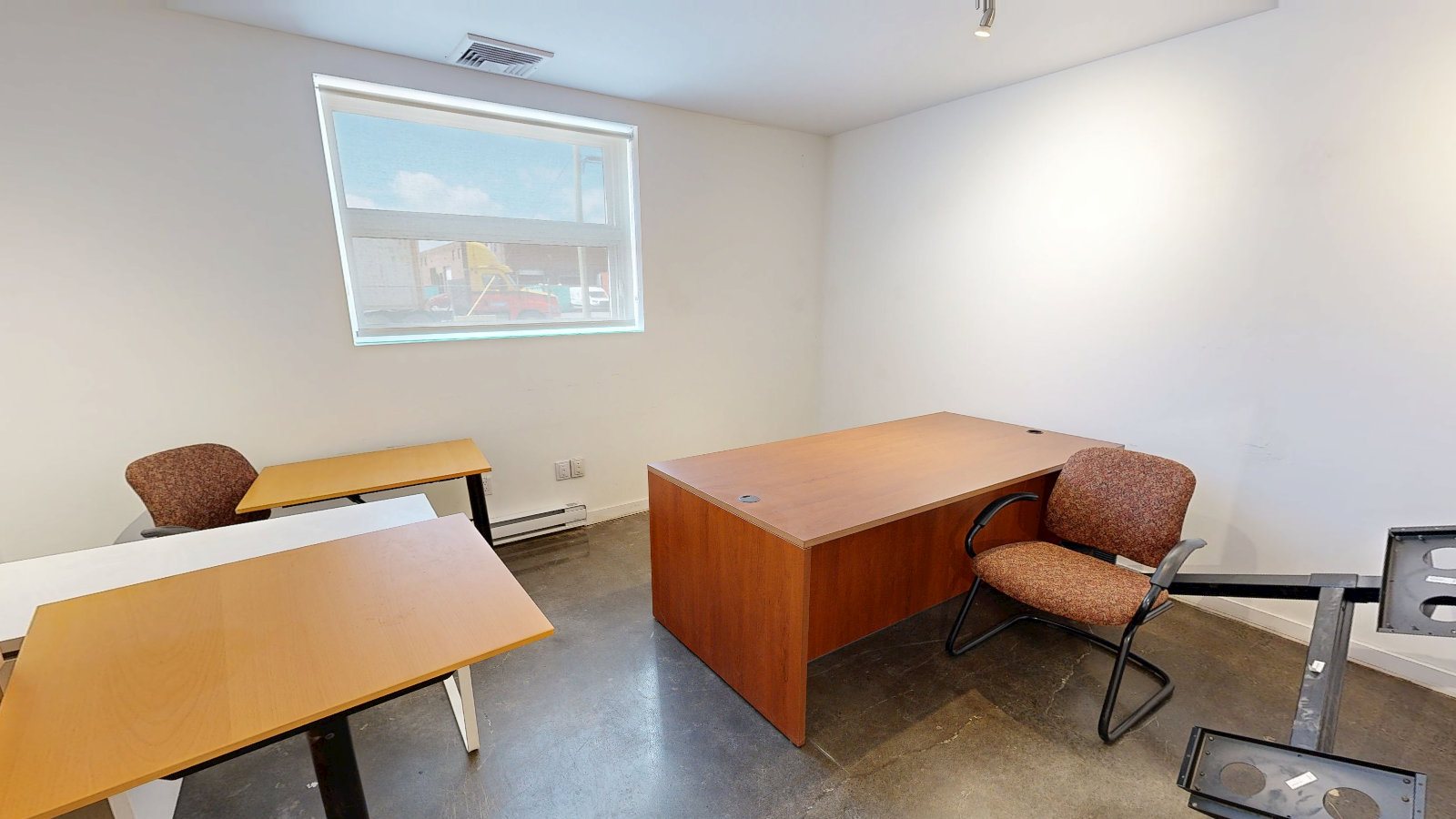 Suite 303 · 405 Place Dickson